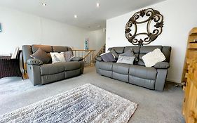 Stunning Beach Front House - Sleeps 6