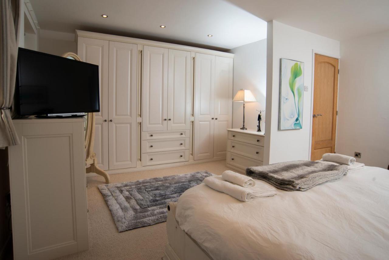 Stunning Beach Front House - Sleeps 6 Pwllheli Exterior photo